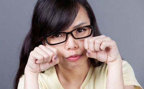 安全有效的丰胸按摩方法