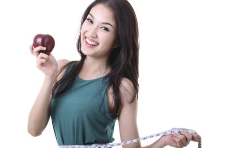 自体脂肪隆胸后防止胸外伤和猛烈挤压